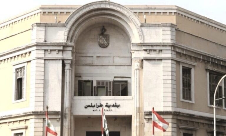 رئيس بلدية طرابلس أجرى اتصالات لتأمين استمرار أعمال جمع ونقل النفايات في المدينة: لافاجيت تستأنف عملها في الشوارع