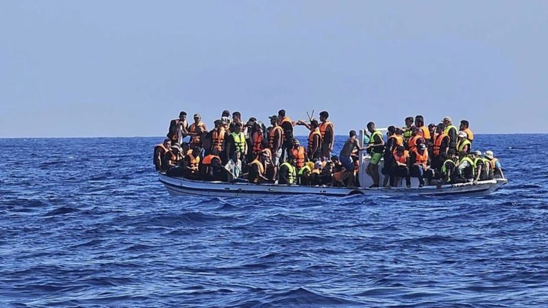 المستشار الألماني يدعو إلى ترحيل لاجئين سوريين إلى بلادهم