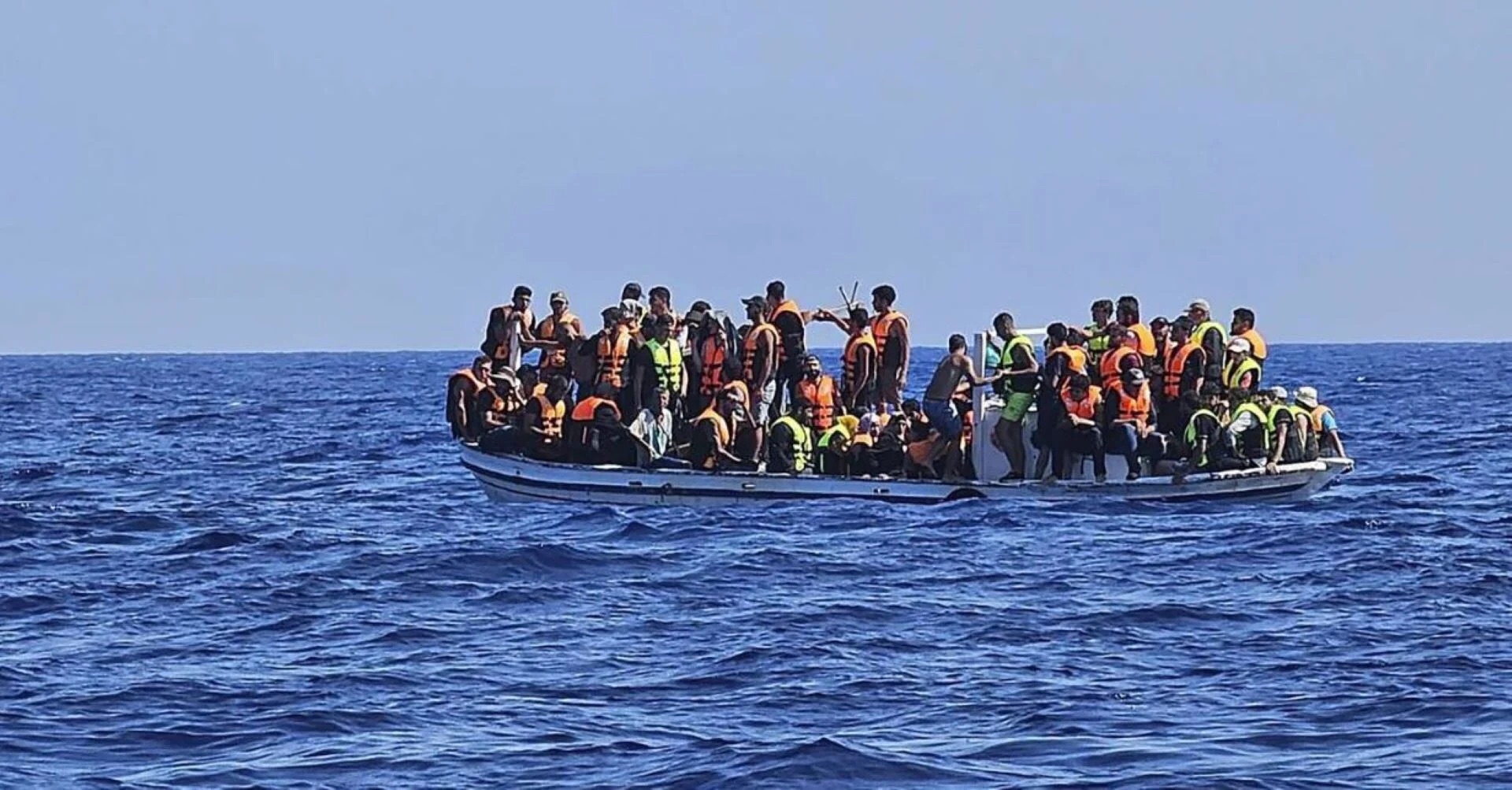 المستشار الألماني يدعو إلى ترحيل لاجئين سوريين إلى بلادهم