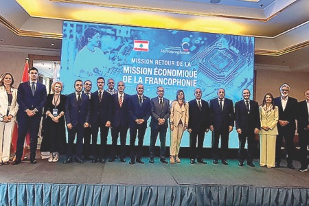 البساط ممثلاً سلام في مناسبة عودة البعثة الاقتصادية للفرنكوفونيّة