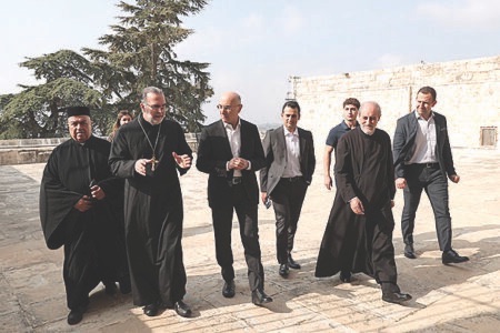 الحجار زار دير المخلّص في جون: لتعزيز التلاقي وصون الاستقرار