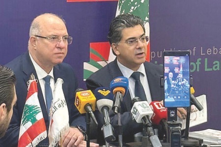 مرقص قدّم لوزارة العمل مجاناً دليل «إعلام المواطن بحقوقه»