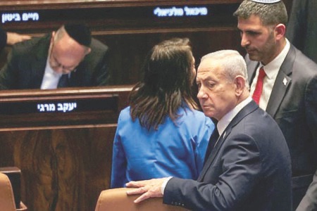 نتنياهو يشترط للتعامل مع الشرع بـإقامة منطقة منزوعة السلاح جنوب سوريا