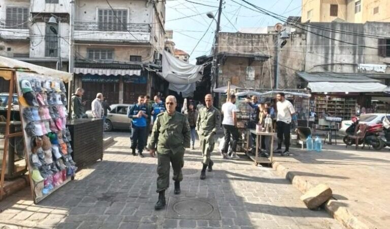 بلدية طرابلس انذرت أصحاب المحال والبسطات بضرورة إزالة التعديات والمخالفات والعوائق قبل الاثنين المقبل