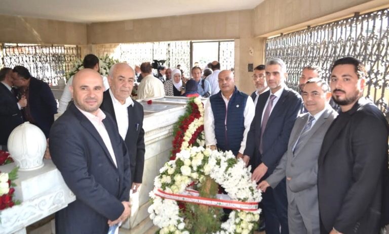 بلدية طرابلس وضعت اكليلا من الزهر على ضريح رجل الاستقلال عبد الحميد كرامي وأخر على ضريح شهداء طرابلس