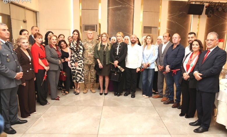 بدرا كرمت زوجات شهداء الجيش اللبناني بذكرى الاستقلال في طرابلس