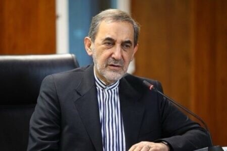 ولايتي: “حزب الله ضرورة لا غنى عنها للبنان”