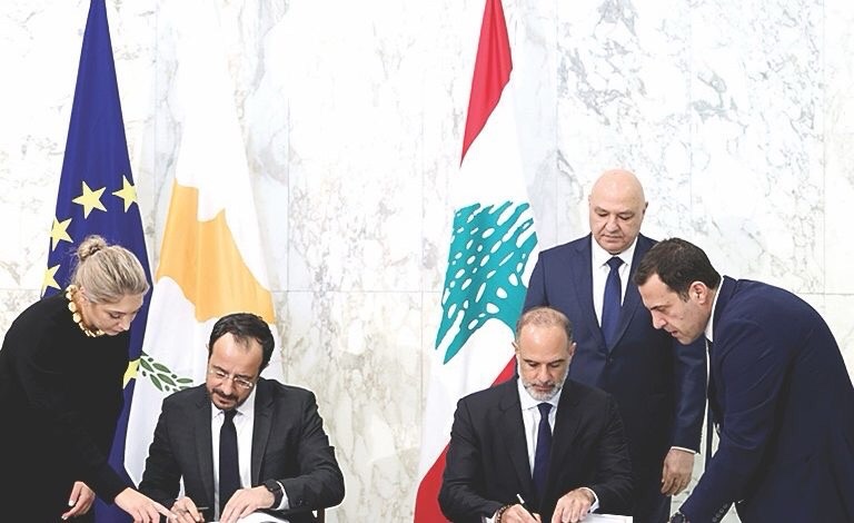 لبنان وقبرص يوقّعان إتفاقية ترسيم الحدود البحرية