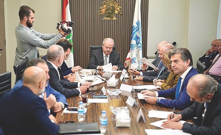 اتفاقية تعاون بين وزارة المال وعدد من المصارف الخاصة للحدّ من الاقتصاد النقدي