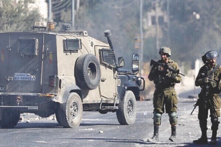 جيش الاحتلال يقتحم حرمي جامعتي بيرزيت والقدس وينتشر في عدد من الكليات والمباني