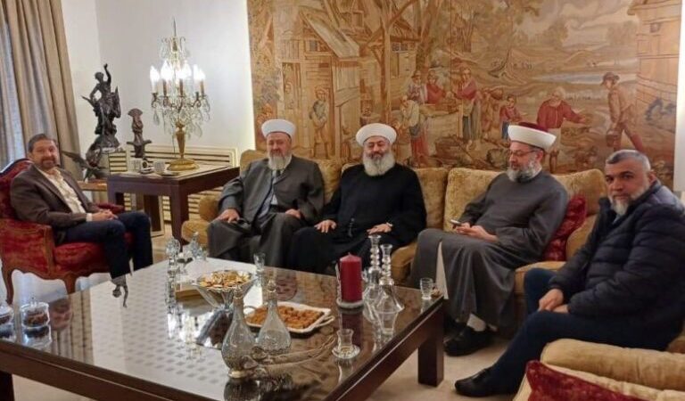 وفد علمائي في دارة كرامي وإشادة بالدور السعودي