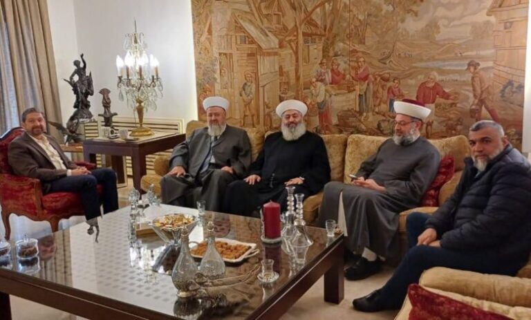 وفد علمائي في دارة كرامي وإشادة بالدور السعودي