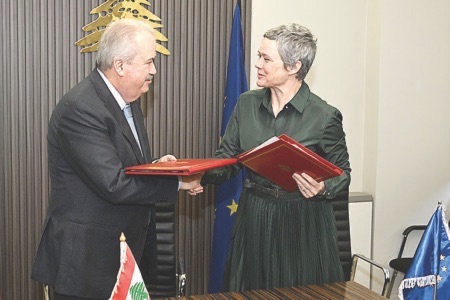 جابر يوقّع مع دو وال اتفاقيات تمويل من الاتحاد الأوروبي 132 مليون يورو