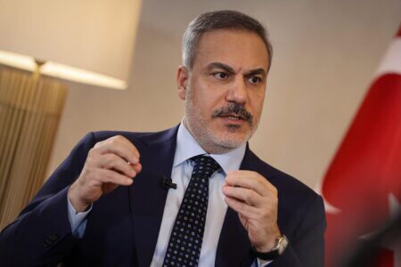 تركيا تحذّر من تأجيل دمج “قسد” في الجيش السوري