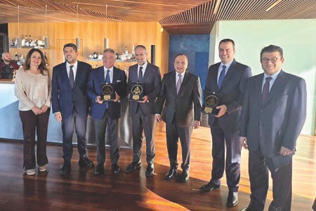 الرابطة المارونية تكرّم مارتينوس وضاهر