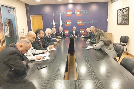 حيدر يرأس اجتماعاً للجنة المؤشر في إطار الاجتماعات الشهرية المعتادة