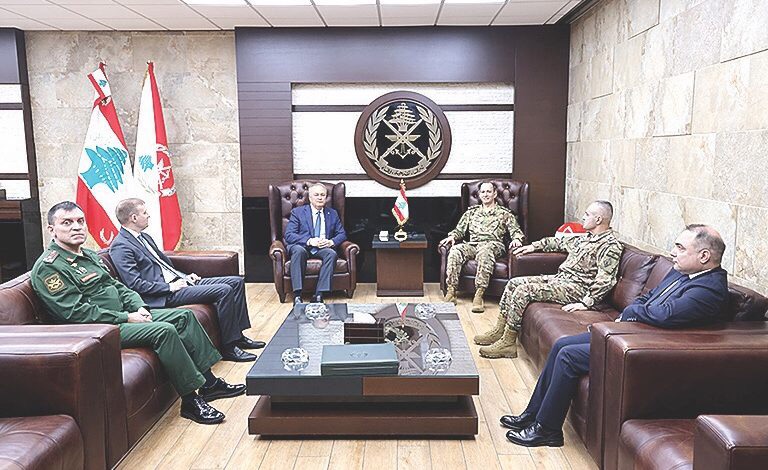 قائد الجيش التقى رودكوف وزوّاراً