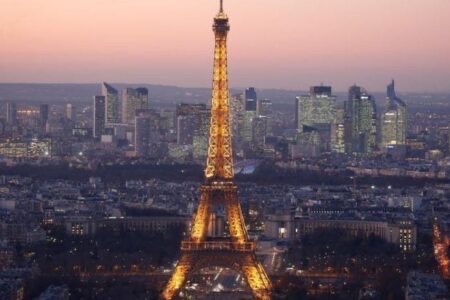 عائلة واحدة تنعش سوق العقارات في باريس بصفقات قياسية