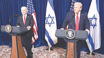 ترامب يدعو “حماس” إلى إلقاء السلاح ويهدد إيران بـ”ضربة قاضية”