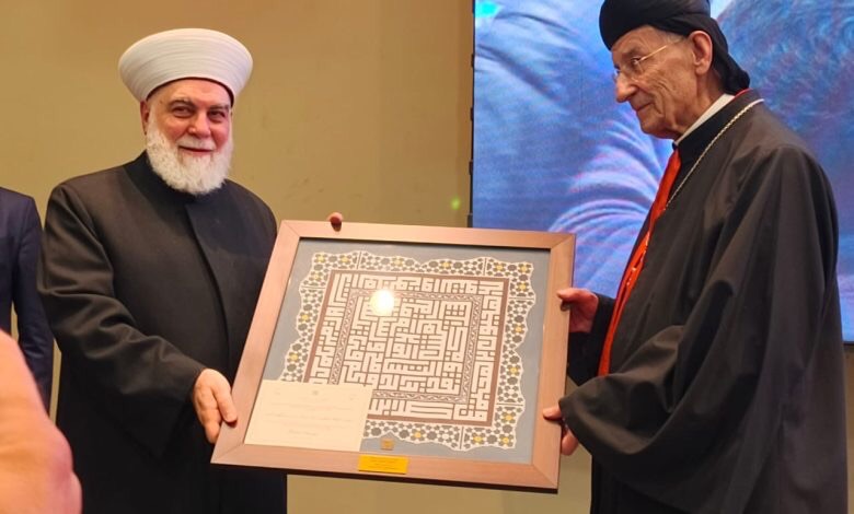 الراعي في غداء مع مفتي طرابلس: لا سلام في المنطقة الا عندما يحصل في لبنان&nbsp;إمام:&nbsp;الذين يرفعون شعارات مذهبية أو دينية مخطئون&nbsp;ويمشون عكس التاريخ