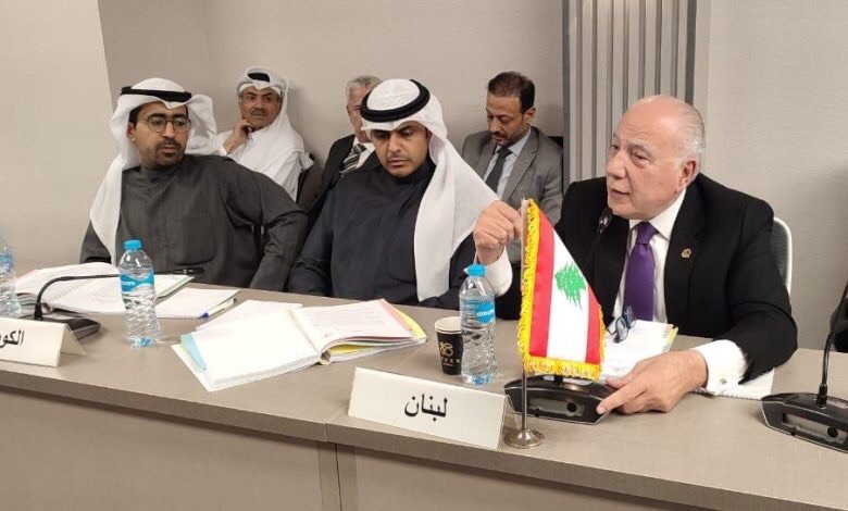 دبوسي يؤكد من القاهرة أهمية توحيد الجهود الاقتصادية العربية