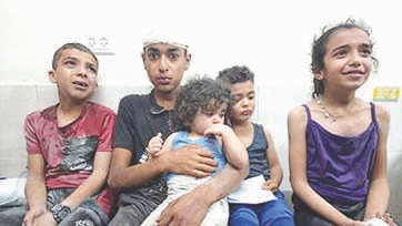 ارتقاء شهداء خارج حدود “الخط الأصفر” وقصف جوي وتوغل بري