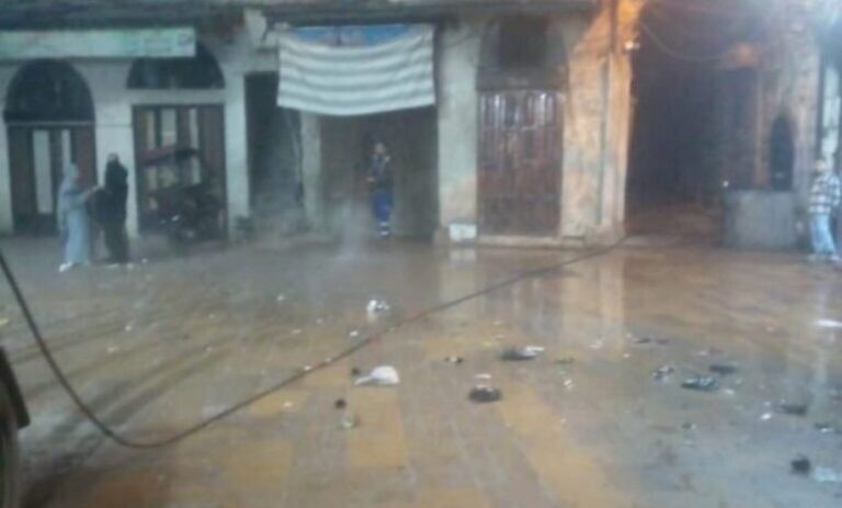 بلدية طرابلس تواصل حملة النظافة والشطف الليلية في الأسواق الداخلية بالمدينة القديمة