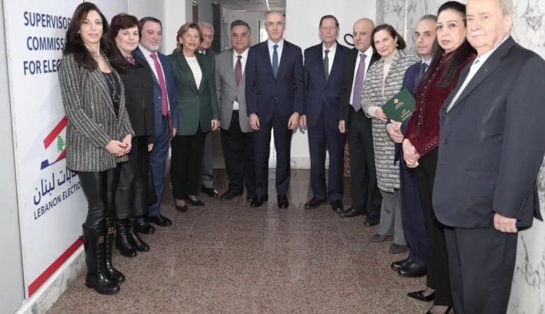 الحجار أشرف على تسلم وتسليم هيئة الإشراف على الانتخابات وأكد الاستعداد للاستحقاق النيابي