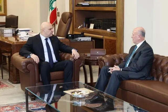 عون استقبل النائبين الصادق وريفي وتأكيد سيادة الدولة وإنجاز الانتخابات الدستورية
