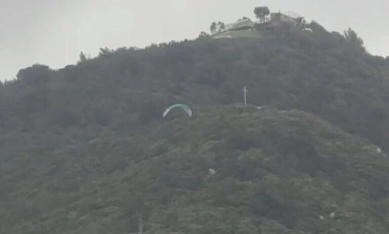 الدفاع المدني: نجاة ثلاثة مواطنين سقطوا أثناء ممارسة رياضة الطيران الشراعي بين غوسطا وجونية