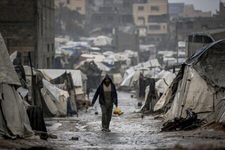 مصر تتمسّك باتفاقية 2005 وترفض المعبر البديل واشتراطات نتنياهو