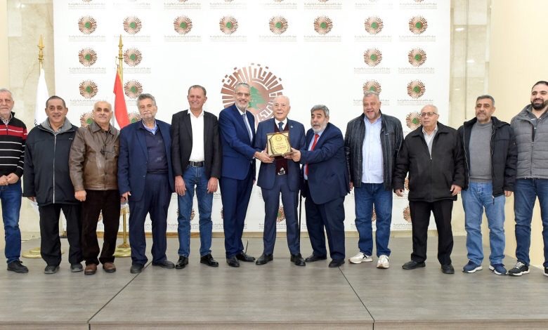 مختارو طرابلس وقضائها يكرّمون توفيق دبوسي: شراكة عنوانها الخدمة والواجب&nbsp; الوطني