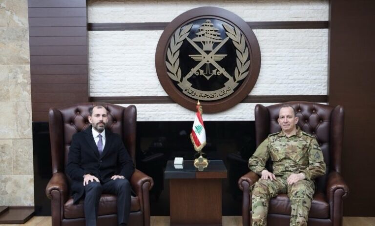 أحمد الخير يشكر قائد الجيش على معالجة أزمة حاجر دير عمار: نقف خلفه في حصر السلاح وبسط سلطة الدولة