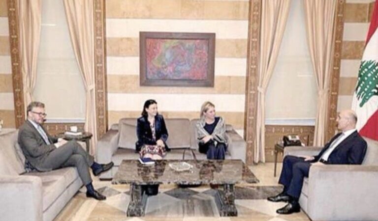 الحجار عرض وبلاسخارت للتحضيرات الانتخابية