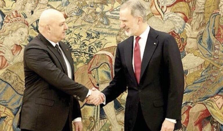 عون التقى الملك الإسباني ورئيس الوزراء ونوّه بعمق العلاقات بين البلدين