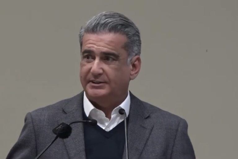 الاحدب للرئيس سلام : هل ستستطيع وقف الفساد في مجالس الفساد؟&nbsp;