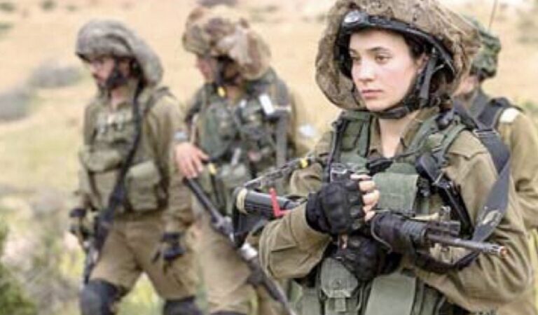 سموتريتش يرفض اختلاط الجنسين في الجيش وأمهات مجندات يطالبن بإقالته