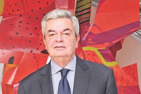 الأشقر يشيد بموسم التزلج: استقطب العرب وحرّك السياحة