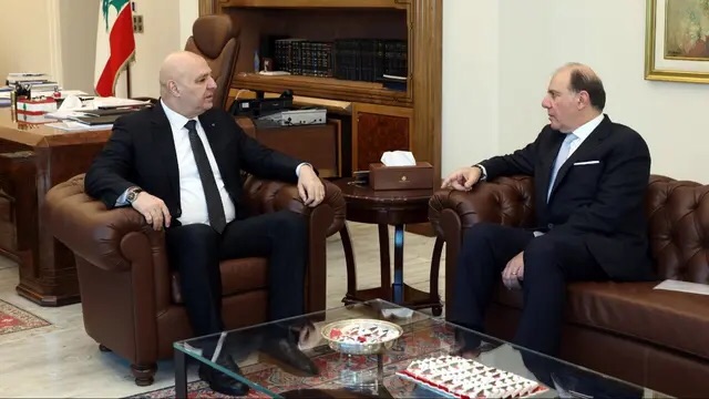 الرئيس عون اطلع من حاكم مصرف لبنان على الإجراءات النقدية الاحترازية وشدد على أهمية الحفاظ على الاستقرار المالي وصون مصالح المواطنين في ظل الظروف الصعبة