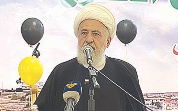 الخطيب في رسالة الجمعة حيا الصابرين الواقفين في العراء