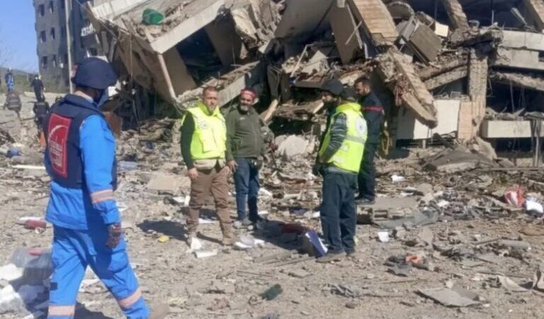 الجنوب والبقاع ينزفان:عشرات القتلى في الغارات والحزب يرد بالمسيرات والصواريخ.. وانذارات بالاخلاء