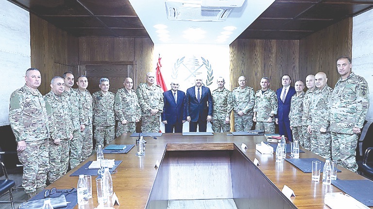 عون من اليرزة: سأقف سدّاً منيعاً عند التعرّض للمؤسسة العسكرية