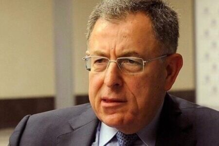 السنيورة: نسف إسرائيل الجسور مؤشر إلى مخططات خطيرة