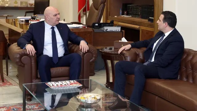 الرئيس عون جدد للسفير القطري ادانته للاعتداءات على بلاده والتقى النائب مطر وعرض مع آرام الاول للتطورات ومع لاوندوس لعمل مديرية امن الدولة