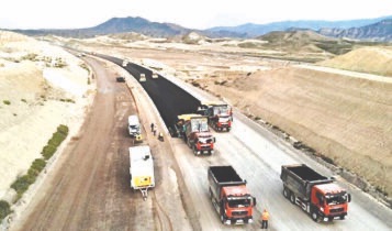 هجمات جديدة على «خرج» والجسور وسكك الحديد وإيران ترد بالمثل على تدمير بناها التحتية