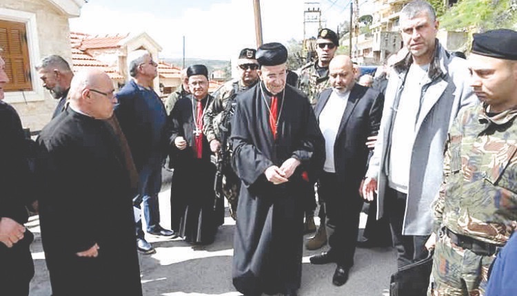 الراعي في جولة رجاء وثبات الى جنوب لبنان: باقون في أرضنا