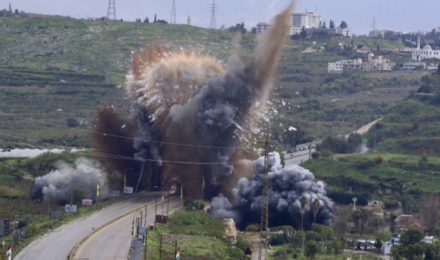 ساويرس يحذر من موجة إفلاسات محتملة بفعل حرب إيران متوقعاً إنكماش الاقتصاد