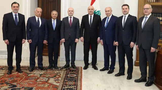 الرئيس عون أمام وفد من نواب بيروت: مقاربة مرحلة ما بعد وقف النار تتطلب تضامنا سياسيا جامعا مع الدولة لان المفاوضات المباشرة دقيقة ومفصلية