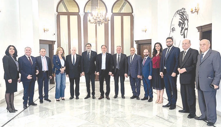 الجميّل التقى رابطة الروم الكاثوليك
