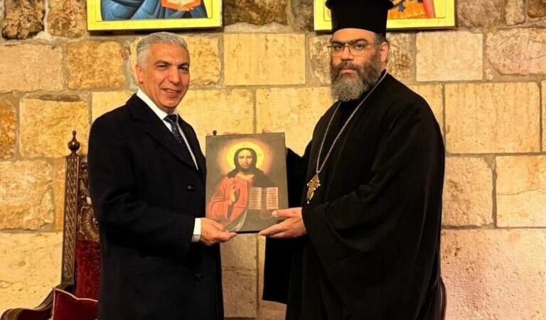 النائب جميل عبّود يلتقي الأرشمندريت جورج يعقوب في دير سيدة البلمند